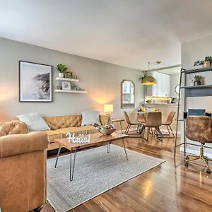 Stylish And Modern Gem With Private Yard! Burbank